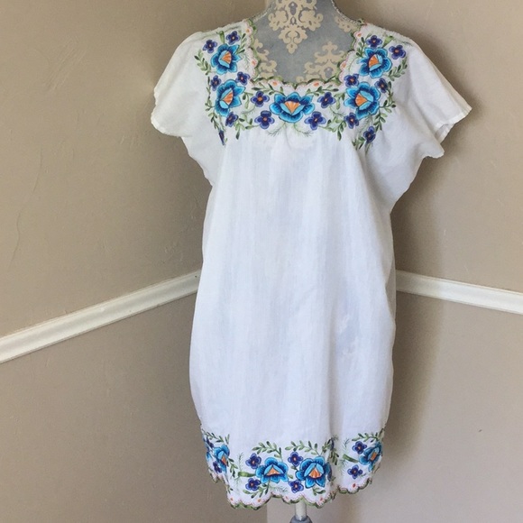 Unknown Dresses & Skirts - Mexican Embroidery Shift Flowers Foliage peasant